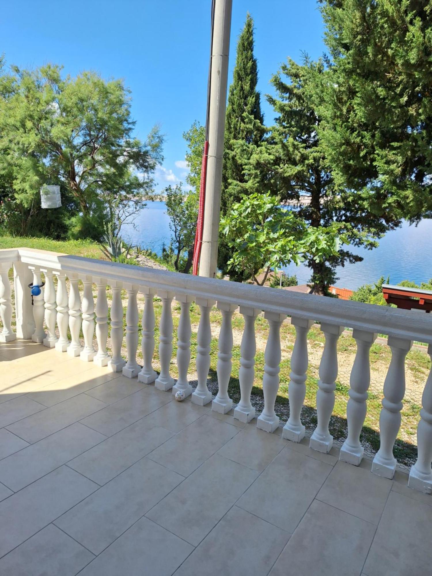 Kuca Za Odmor Coccoli Apartamento Karlobag Exterior foto